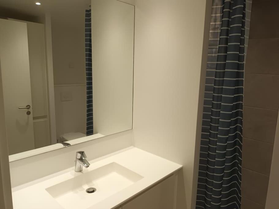 Fully Equipped Apartment, 15 Min To Downtown Apartment